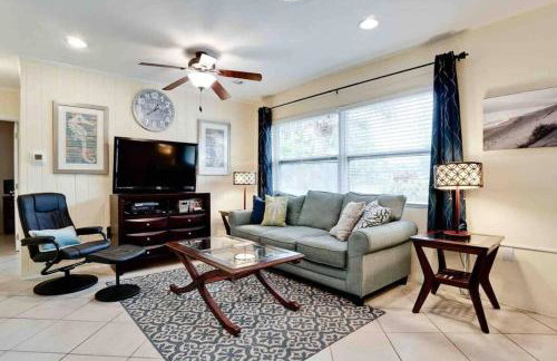 Great shape after Milton-Pool Home Wows! po - Photo 5