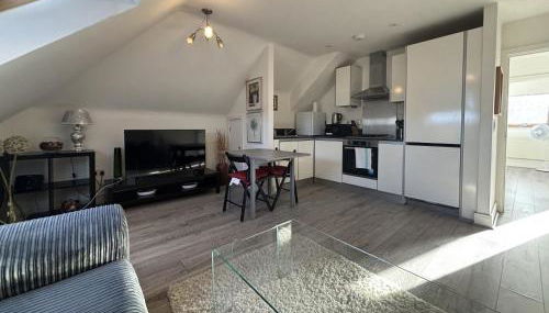 Egham Modern Two Bedroom Apartment - Foto 2