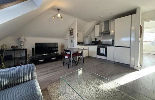 Egham Modern Two Bedroom Apartment - Foto 2