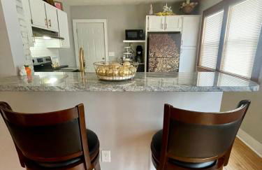 Come home to Kenwood Conveniently located Syracuse - Foto 19