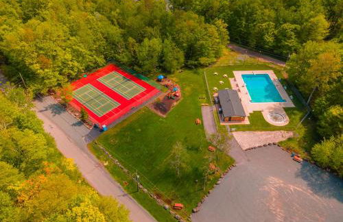 Pocono Lake Escape, includes Golf Cart, Firepit - Foto 55