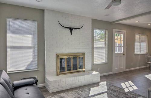 Modern Mountainside House - Photo 16