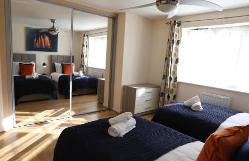 Spacious home with office and double driveway & FREE Wifi By ULTIMATE HOMES AWAY - Foto 22