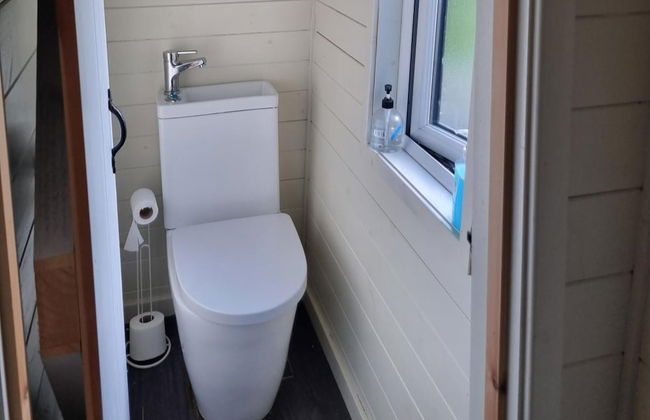 Glamping Hut - Sleeps 2, hot tub & Parking - Foto 6