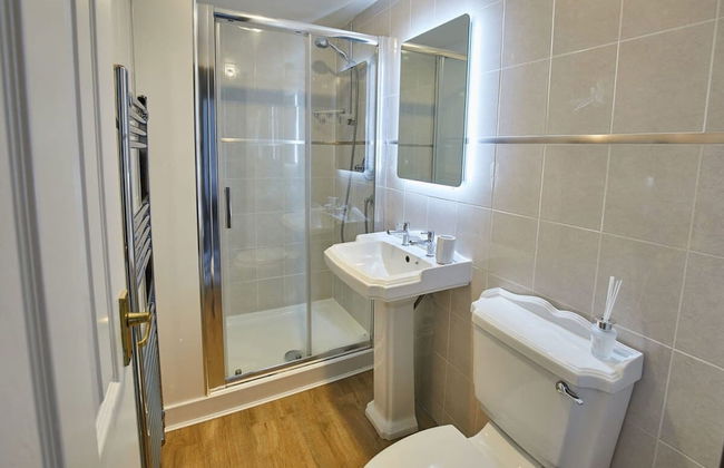 Host Stay Raven House - Photo 30