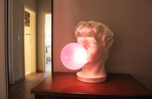 R B Apartment Hamburg Family - zentrumsnah - 108 qm mit Dachterrasse - Küche - Waschtrockner - Smart TV - Badewanne & Dusche - kostenloser Parkplatz - 2 Schlafzimmer - Foto 7