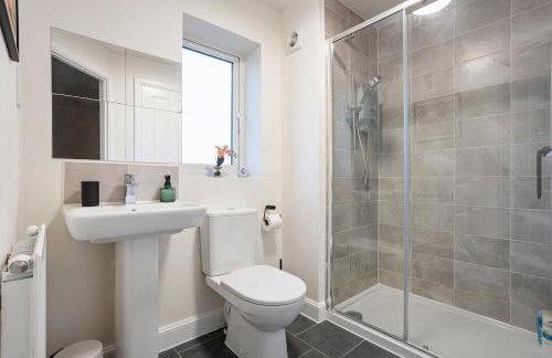 Aylesbury 4BR House-Garden & Parking Sleeps 10 - Foto 11