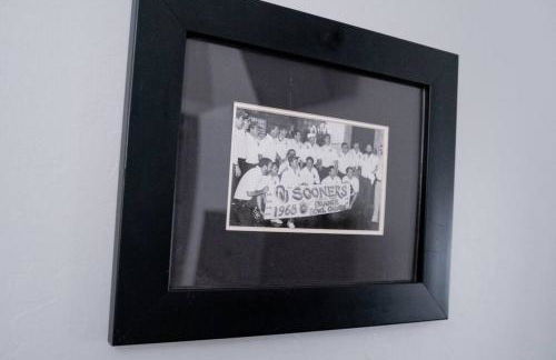 Just Like Home #6: Norman: It's Game Time (campus) - Foto 42