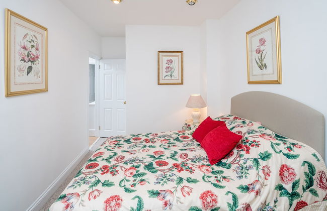 JOIVY Fabulous 4Br House W/Terrace At The Heart Of Notting Hill - Photo 11