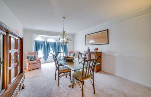 Fireside Gatherings Pet-Friendly Apollo Home - Photo 10