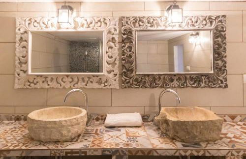 Classic Villa for 12- Pool, BBQ, big exterior area - Foto 38