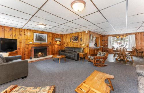 Bayview Cottage 3BR Fireplace Lakefront - Photo 2