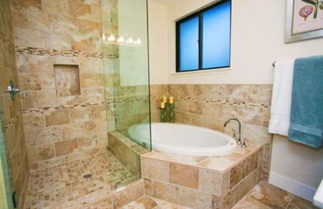 Exquisite 7-BR Home by the Mountains - Photo 16