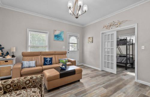 Central Oshkosh Stay - Walk to Lake and Downtown - Foto 23