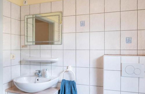 Menschen Meehr und wilder Wein - Foto 21