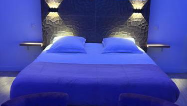 Chic & Jacuzzi - Foto 4