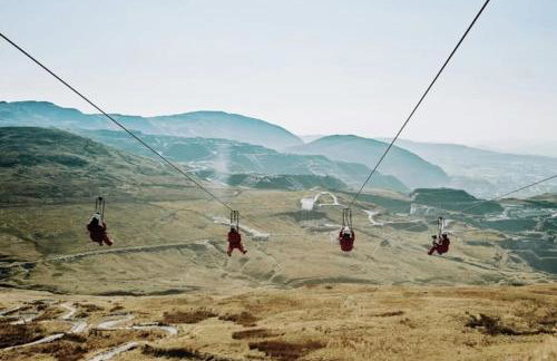 Zipworld Waterfalls Eryri Dogs Welcome 3 Bed sleeps 5 - Foto 25