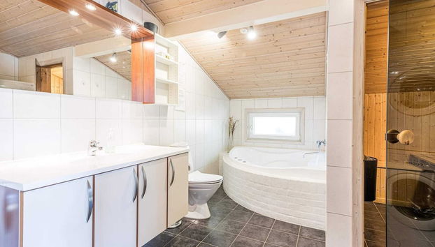 8 Person Holiday Home in Henne - Foto 3, Tratamientos de spa