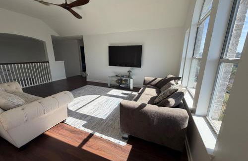 Luxury Lakefront 4BR - Corporate & Extended Stay Friendly - Foto 40