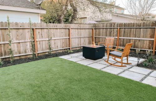 Coastal Retreat - Just Steps to the Beach - Foto 27