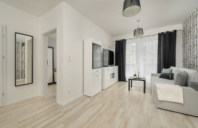 Wrocław Haven Apartment by Renters - Photo 11