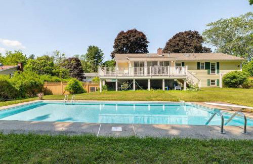 Berkshire Vacation Home in Lee - Pool is Open! - Foto 27