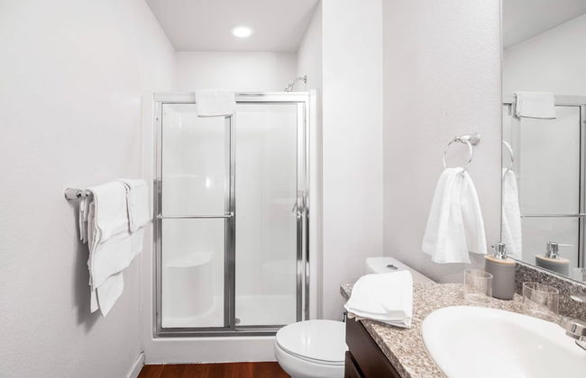 Fully Furnished 2bdrm Apt Near UNC - Foto 13