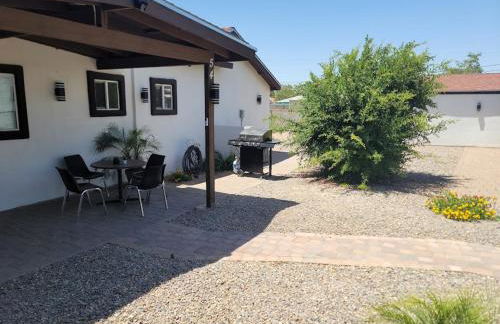 3 Bedroom, 2 Bath Whole House, ASU, Tempe, Scottsdale on Light Rail - Photo 33