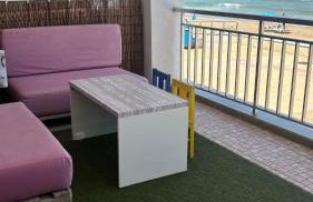 Garbí Beachfront Apartament - Primera línea con vistas al Mar Mediterraneo - Foto 14