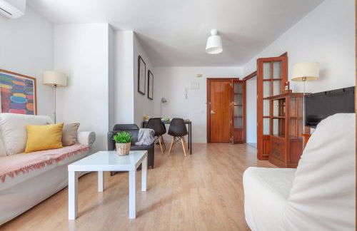Apartamento luminoso y acogedor en Sevilla. A/C. - Foto 9