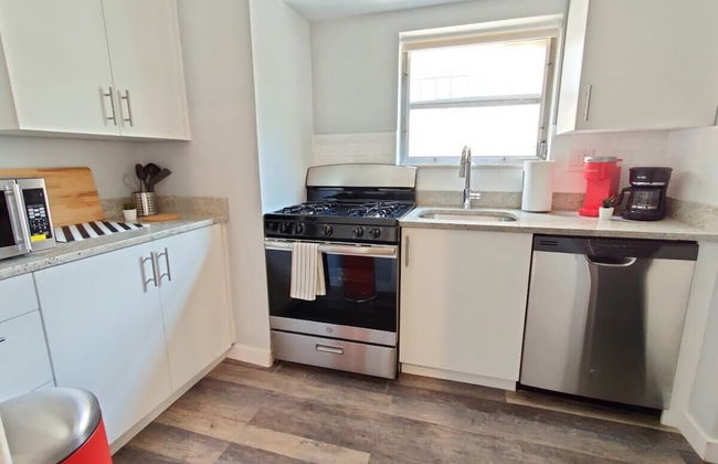 1601 Lombard - Photo 5