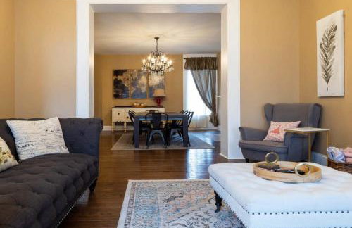 The Lady Emma Lafayette Park with Bowling ABODEbucks - Foto 8