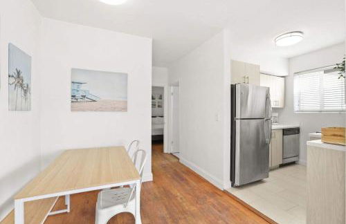 Modern Miami Beach Apt King & Sofa Bed Comfort - Foto 7