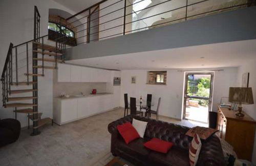 La Grange at Laroque - Photo 2