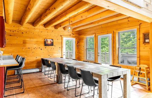 Secluded Cabin with Fireplace and Games in Lily Bay Township, Maine - Foto 34