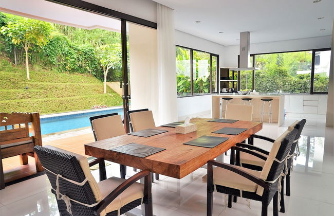 Oyama City View 4BR Villa with a Heated Pool - Photo 18