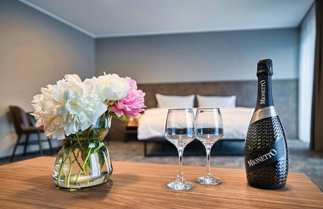 ABA Apartments - Photo 8