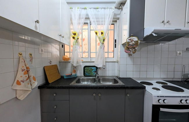 Central Apartment in Agios Konstantinos - Photo 4