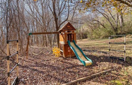 Serenity Views Retreat - Close to City and Parkway! - Foto 48