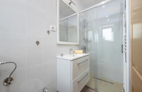 Charming Villa with Pool - Foto 35