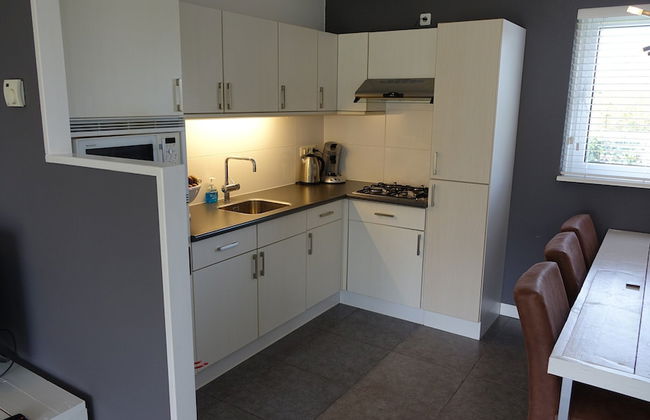 Wellness aan het Water in Earnewoude - Photo 9