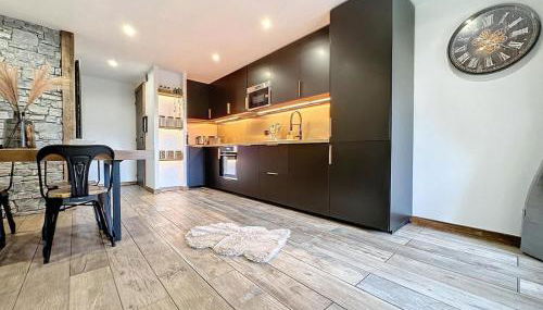 Modern 2BR Apt with Mountain Views & Private Parking - Foto 5, stove, pet friendly, minibar