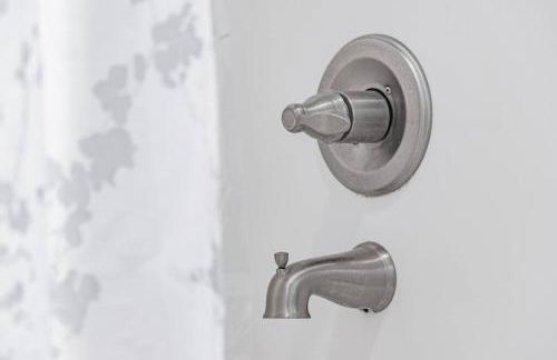 Luxury w/SoakTub* King with 3BR - Foto 32