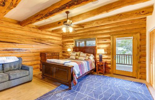 Spacious Rifle Cabin w/ Deck + Mountain Views! - Foto 10