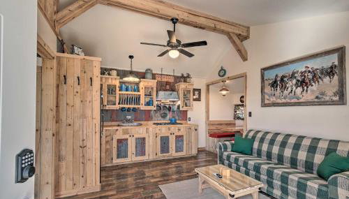 Kerrville Converted Barn Tiny Home with Kayaks! - Foto 2