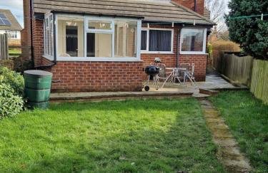 Family-Friendly Detached House Near Leeds and Bradford with Garden - Foto 41
