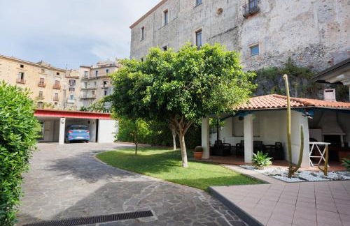 The Lemon Tree House - Photo 1