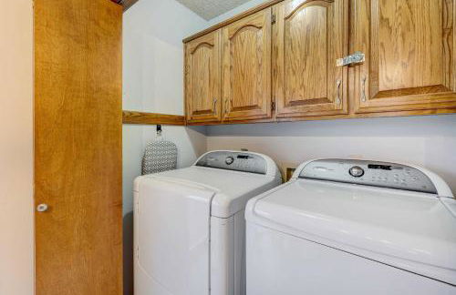 Holiday Island Vacation Rental with 2 Balconies - Foto 19