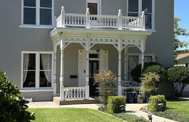 The Cottage @ 241 North - Foto 40