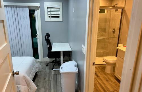 PHX Airport 9BR, 7BA, BBQ, events and pets Allowed - Photo 27